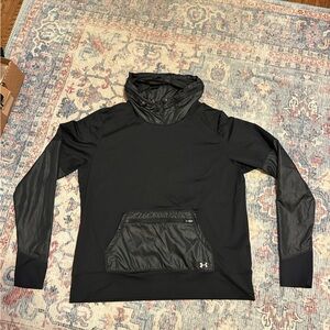Under Armour size large women’s running pullover
